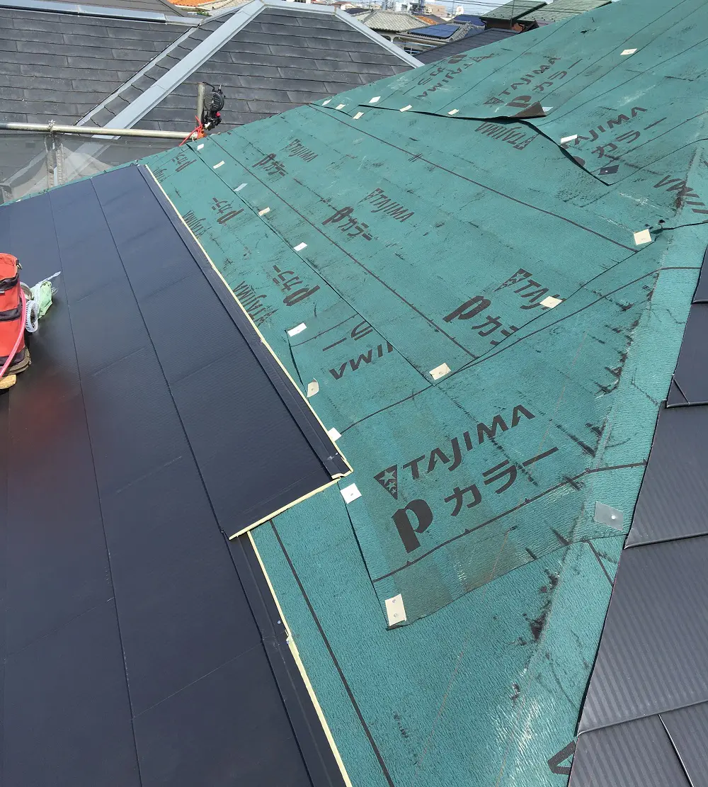神奈川の屋根カバー工事料金 軽量金属のガルバリウム屋根 斎藤リフォーム株式会社
